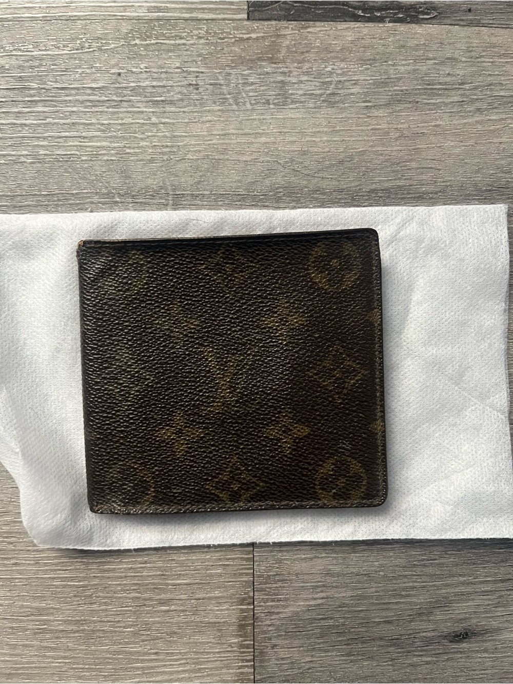 Louis Vuitton Monogram Canvas Men's Bifold Wallet in Brown